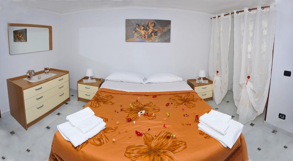 Welcome House Napoli Esterno foto
