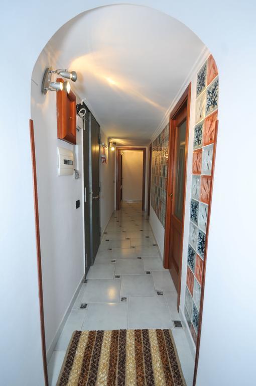 Welcome House Napoli Esterno foto
