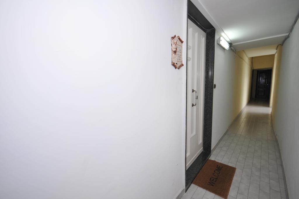 Welcome House Napoli Esterno foto