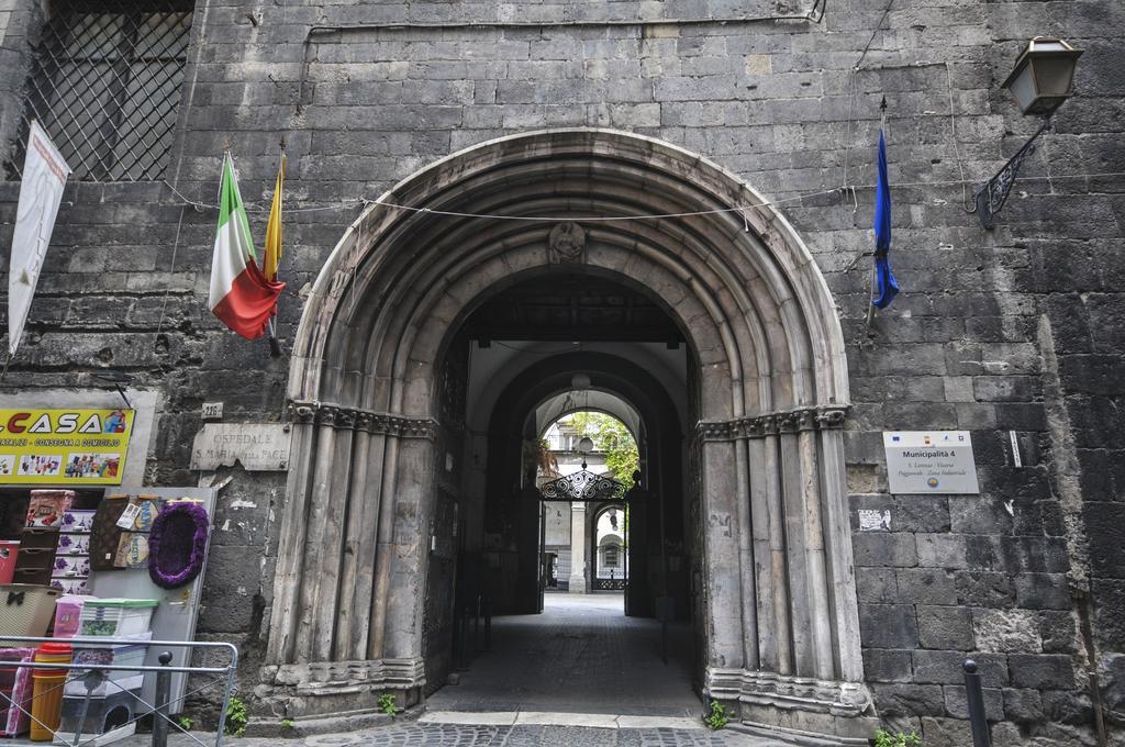 Welcome House Napoli Esterno foto