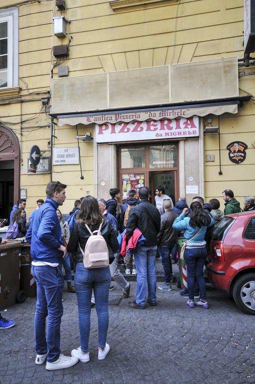Welcome House Napoli Esterno foto